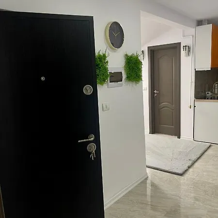 Apartament Cozy With 2rooms *